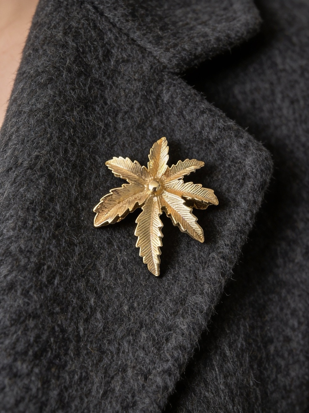 Vintage Signed Sarah Coventry Canada Palm Frond Leaf Gold Tone Brooch & Pendant